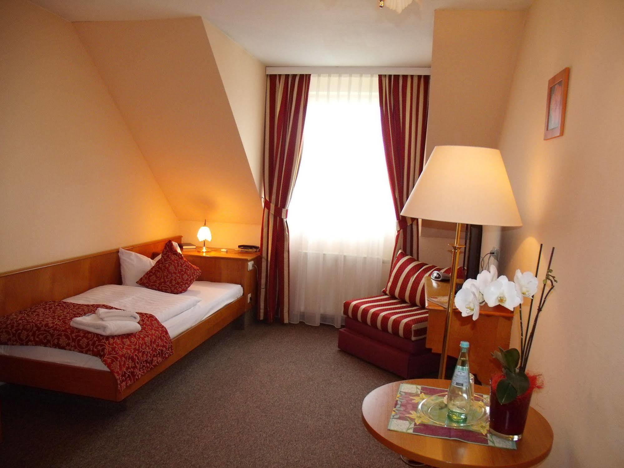 Hotel Auerhahn Masserberg Extérieur photo