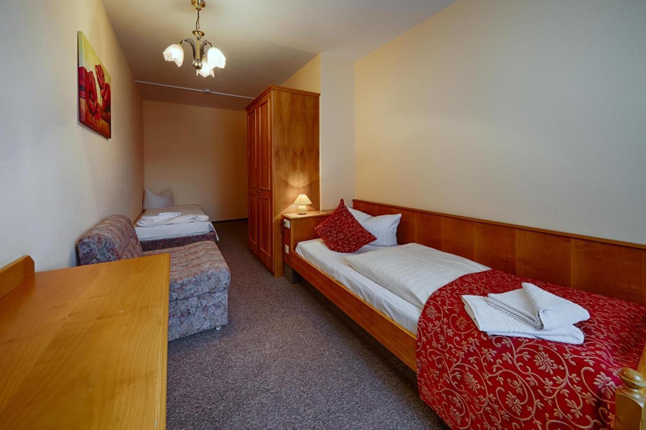 Hotel Auerhahn Masserberg Extérieur photo